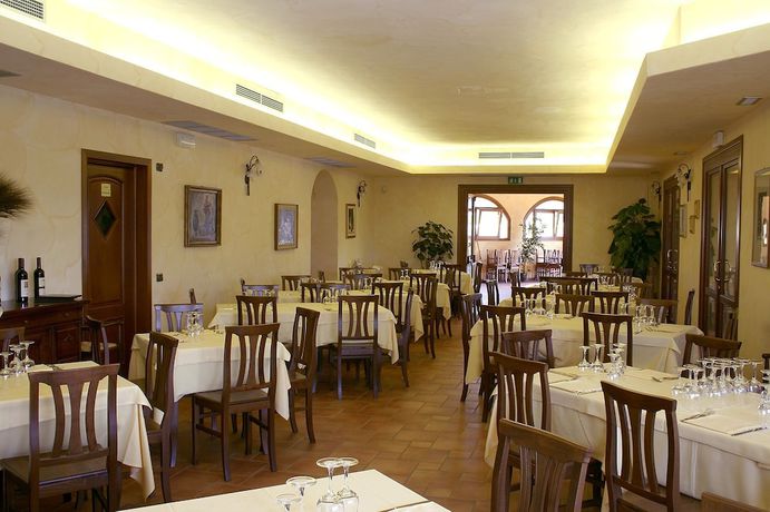 Imagen del bar/restaurante del Hotel Giardino Corte Rubja. Foto 2