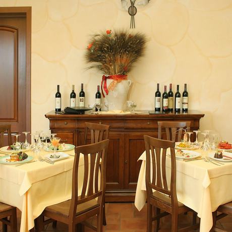 Imagen del bar/restaurante del Hotel Giardino Corte Rubja. Foto 5