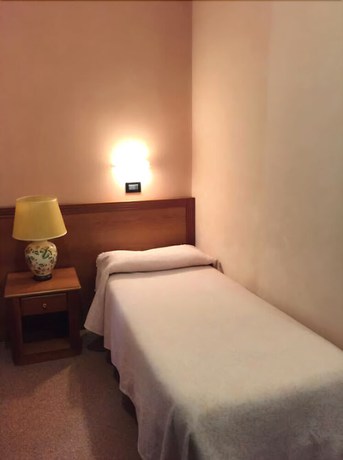 Imagen de la habitación del Hotel Giardino Degli Aranci. Foto 11