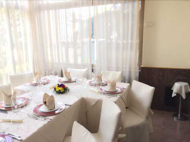 Imagen del bar/restaurante del Hotel Giardino Degli Aranci, Frattamaggiore. Foto 4