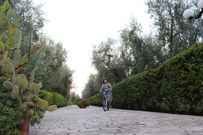Imagen de los exteriores del Hotel Giardino Degli Ulivi Resort. Foto 4