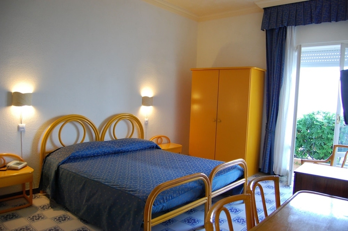 Imagen de la habitación del Hotel Giardino Sul Mare. Foto 11