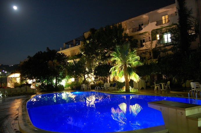 Imagen de la piscina del Hotel Giardino Sul Mare. Foto 16