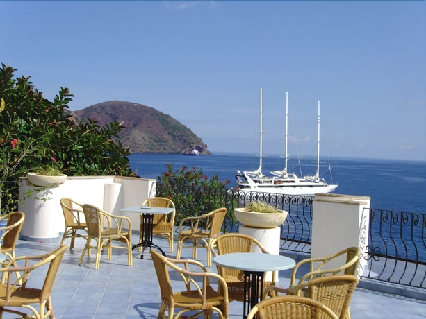 Imagen del bar/restaurante del Hotel Giardino Sul Mare. Foto 9