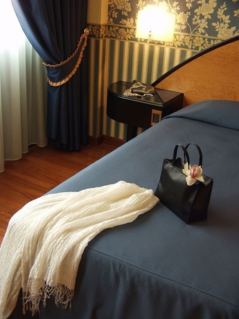 Imagen de la habitación del Hotel Giberti and Spa. Foto 2