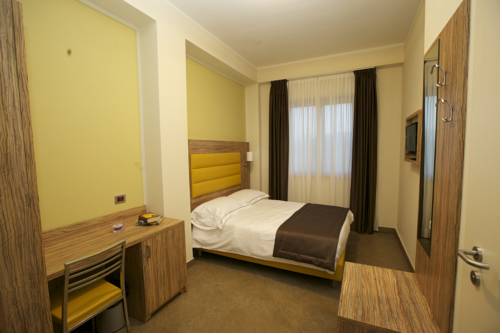 Imagen de la habitación del Hotel Gigahotel. Foto 4