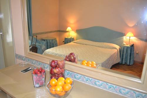 Imagen de la habitación del Hotel Giglio, Montecatini Terme. Foto 6