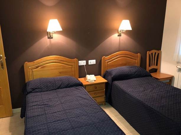 Imagen de la habitación del Hotel Gil. Foto 14