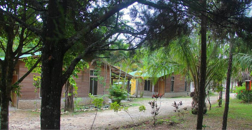 Imagen de los exteriores del Hotel Gil Town. Foto 14