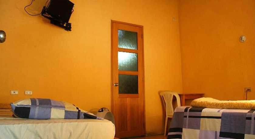 Imagen de la habitación del Hotel Gil Town. Foto 12
