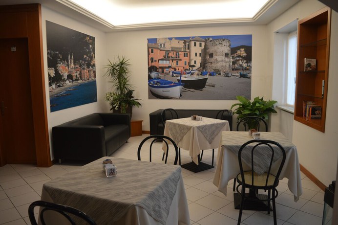 Imagen del bar/restaurante del Hotel Gilda. Foto 5