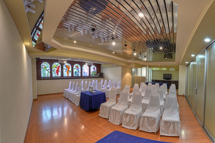 Imagen de los interiores del Hotel Gilfer. Foto 12