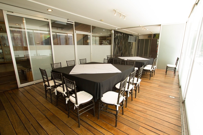 Imagen de los interiores del Hotel Gilfer. Foto 13