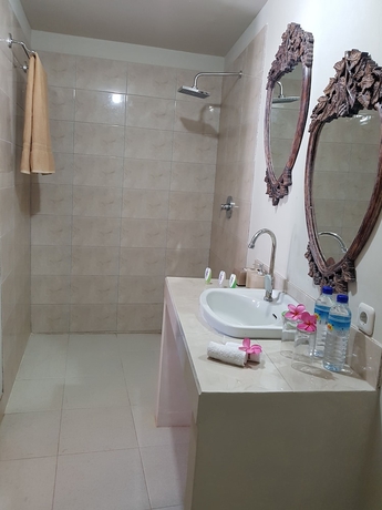 Imagen de la habitación del Hotel Gili Bagaz Cottages. Foto 12