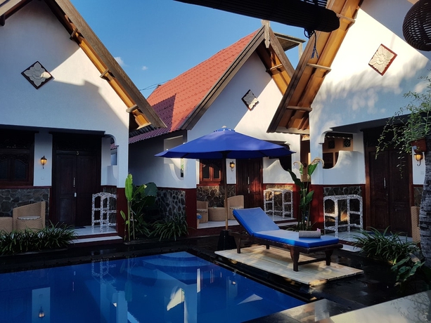 Imagen de la piscina del Hotel Gili Bagaz Cottages. Foto 15