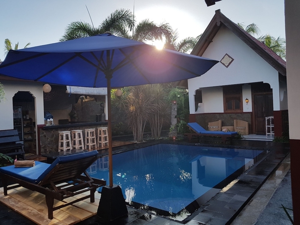 Imagen de la piscina del Hotel Gili Bagaz Cottages. Foto 16