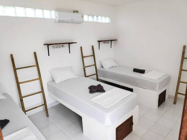 Imagen de la habitación del Hotel Gili Pirates. Foto 19
