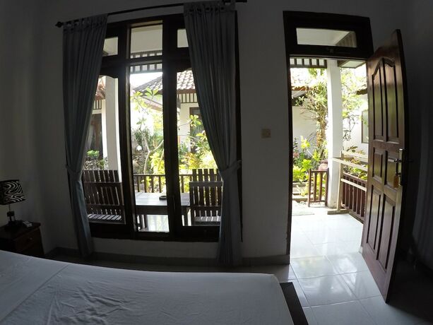 Imagen general del Hotel Gili Smile Bungalows. Foto 12