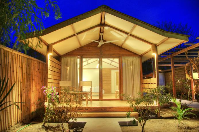 Imagen de la habitación del Hotel Gili Teak Resort. Foto 17