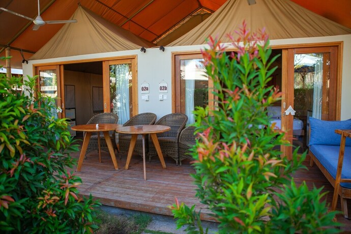 Imagen de la habitación del Hotel Gili Tenda Resort. Foto 22