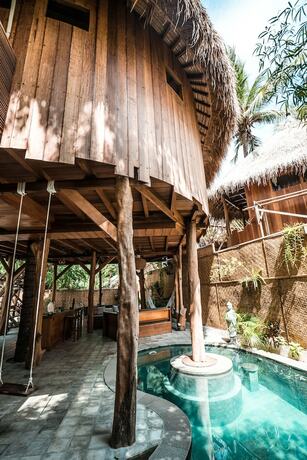 Imagen general del Hotel Gili Treehouses. Foto 10