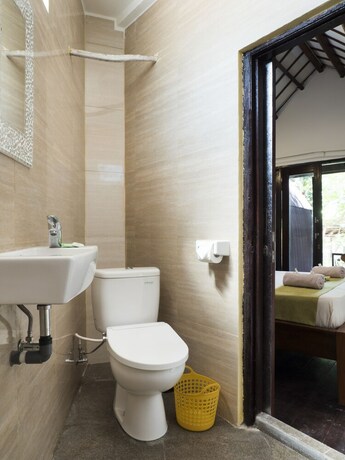 Imagen de la habitación del Hotel Gili Turtle Beach Resort. Foto 19