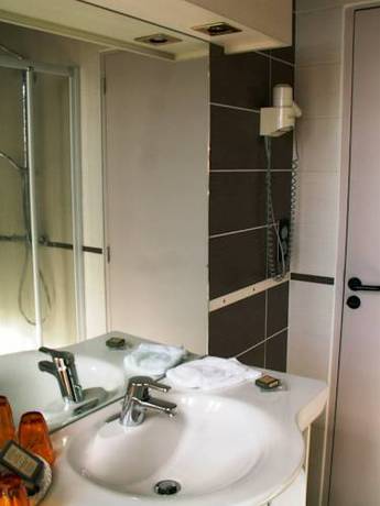 Imagen de la habitación del Hotel Gilles Moreau. Foto 13