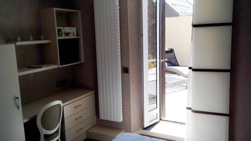 Imagen de la habitación del Hotel Gilles Moreau. Foto 16
