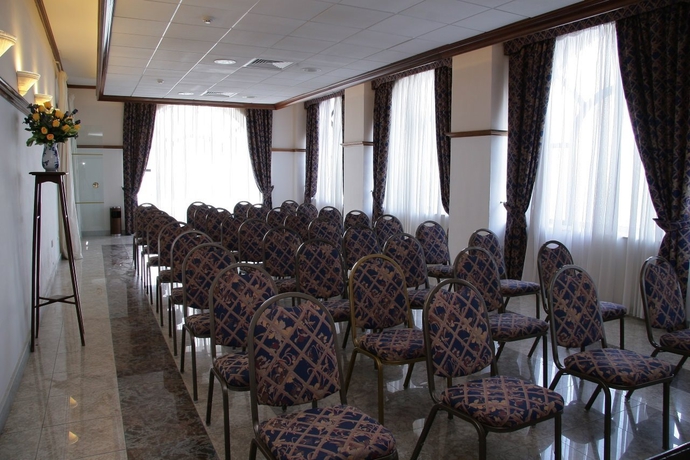 Imagen general del Hotel Gillieru Harbour. Foto 6