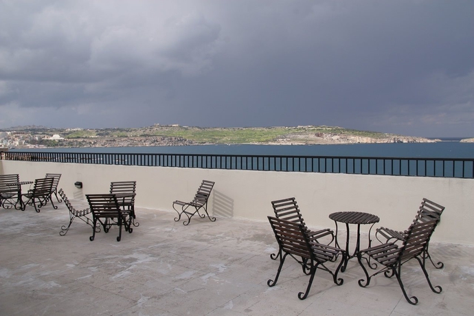 Imagen general del Hotel Gillieru Harbour. Foto 9