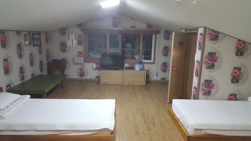 Imagen de la habitación del Hotel Gillime Pension. Foto 9