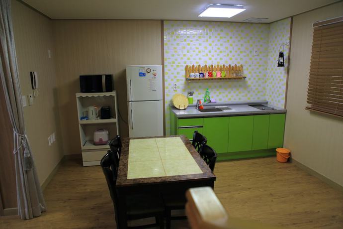 Imagen de la habitación del Hotel Gillime Pension. Foto 10