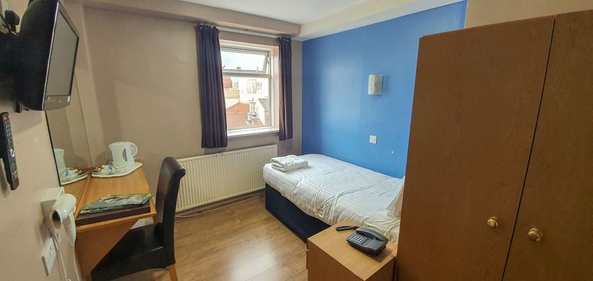 Imagen de la habitación del Hotel Gilson. Foto 7
