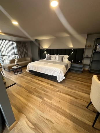 Imagen de la habitación del Hotel Giluxe, AMCO, Area Metropolitana Centro Occidente. Foto 13