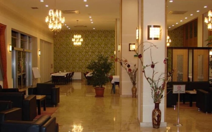 Imagen de los interiores del Hotel Gimat Otel, Yenimahalle. Foto 7