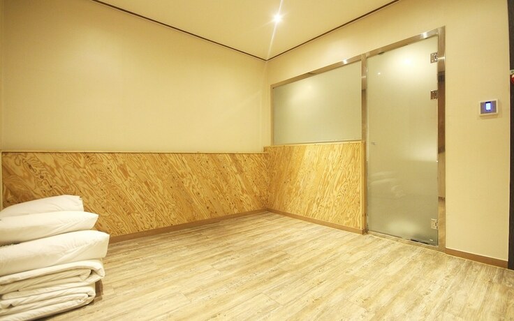 Imagen de la habitación del Hotel Gimhae Eobang-dong A Plus. Foto 16