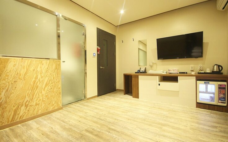 Imagen general del Hotel Gimhae Eobang-dong A Plus. Foto 10
