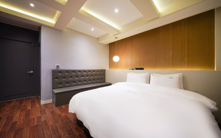 Imagen de la habitación del Hotel Gimhae Eobangdong Vvip. Foto 26
