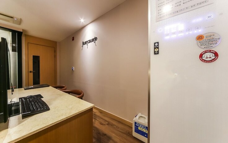 Imagen general del Hotel Gimhae Jangyu AM. Foto 6