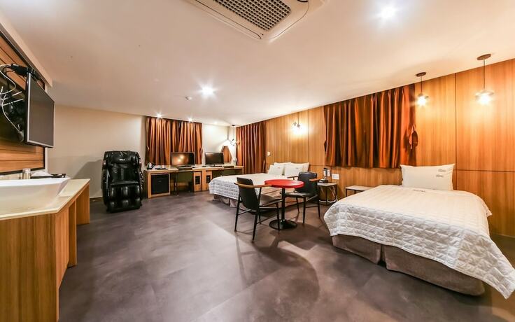 Imagen de la habitación del Hotel Gimhae Jangyu AM. Foto 18