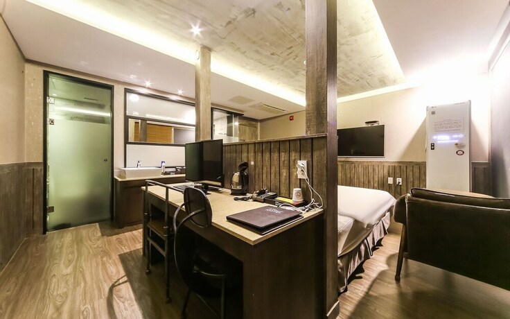 Imagen de la habitación del Hotel Gimhae Jangyu AM. Foto 34