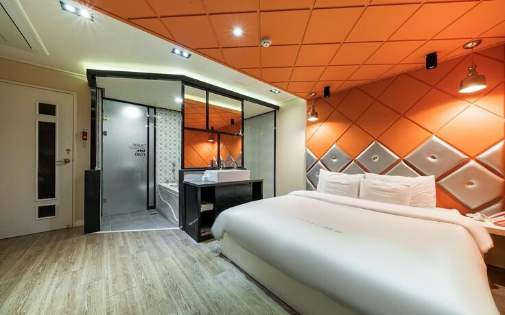 Imagen de la habitación del Hotel Gimhae Jangyu MU. Foto 12