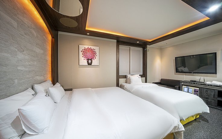 Imagen de la habitación del Hotel Gimhae Jangyu Rhea. Foto 13