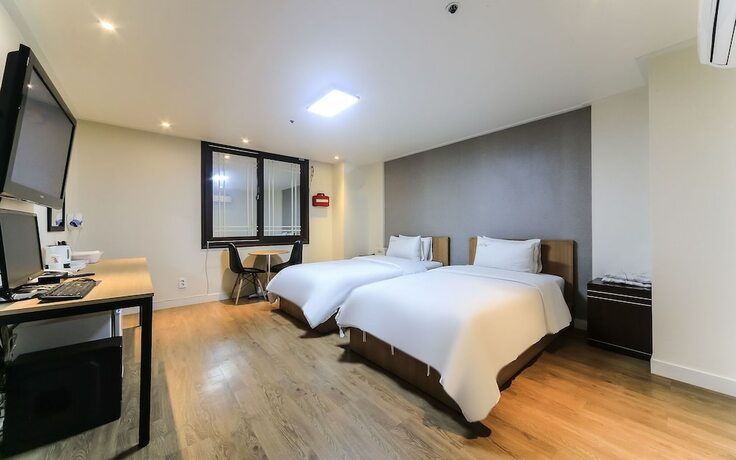 Imagen de la habitación del Hotel Gimhae Jangyu Show. Foto 17