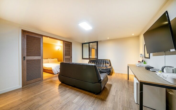 Imagen de la habitación del Hotel Gimhae Jangyu Show. Foto 19