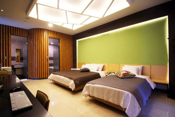 Imagen de la habitación del Hotel Gimhae Jangyu The Terrace. Foto 12