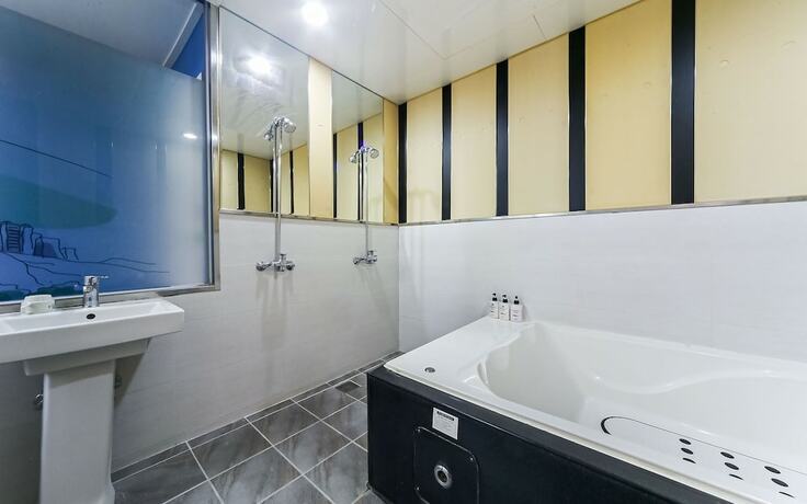 Imagen general del Hotel Gimhae Jangyu Waffles. Foto 4