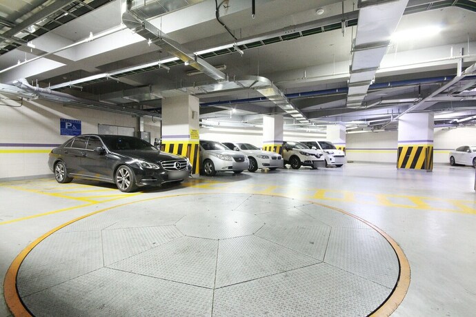 Imagen de los interiores del Hotel Gimhae Jangyu Waffles. Foto 33