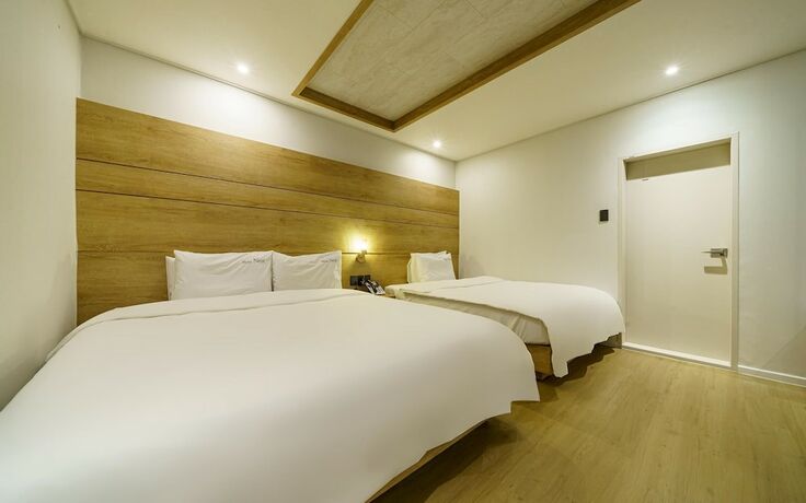 Imagen general del Hotel Gimhae Samgye Next. Foto 1