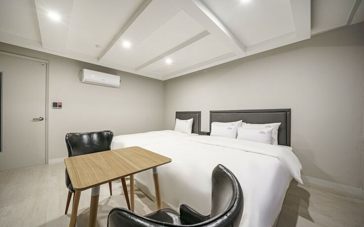 Imagen general del Hotel Gimhae Samgye Raon. Foto 2